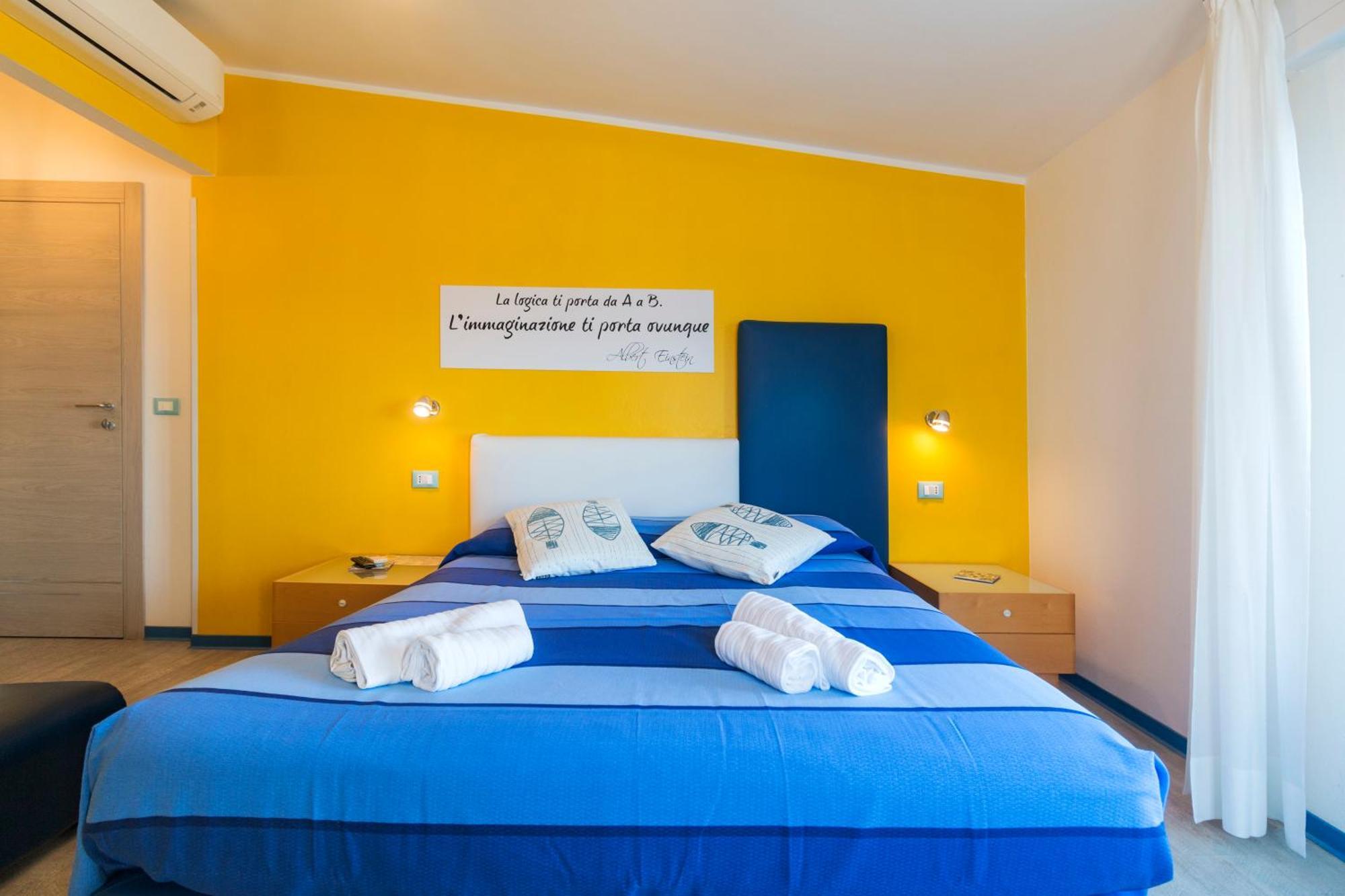 La Favorita Hotel Cala Gonone Exterior photo