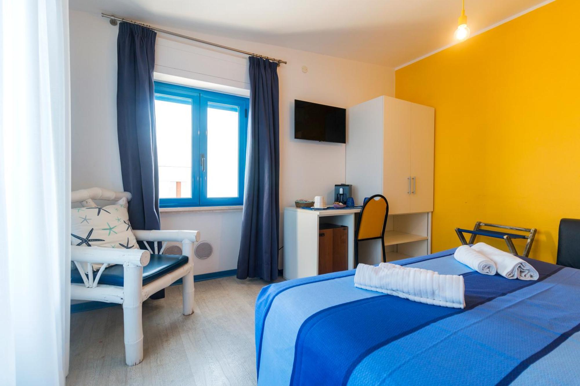 La Favorita Hotel Cala Gonone Exterior photo