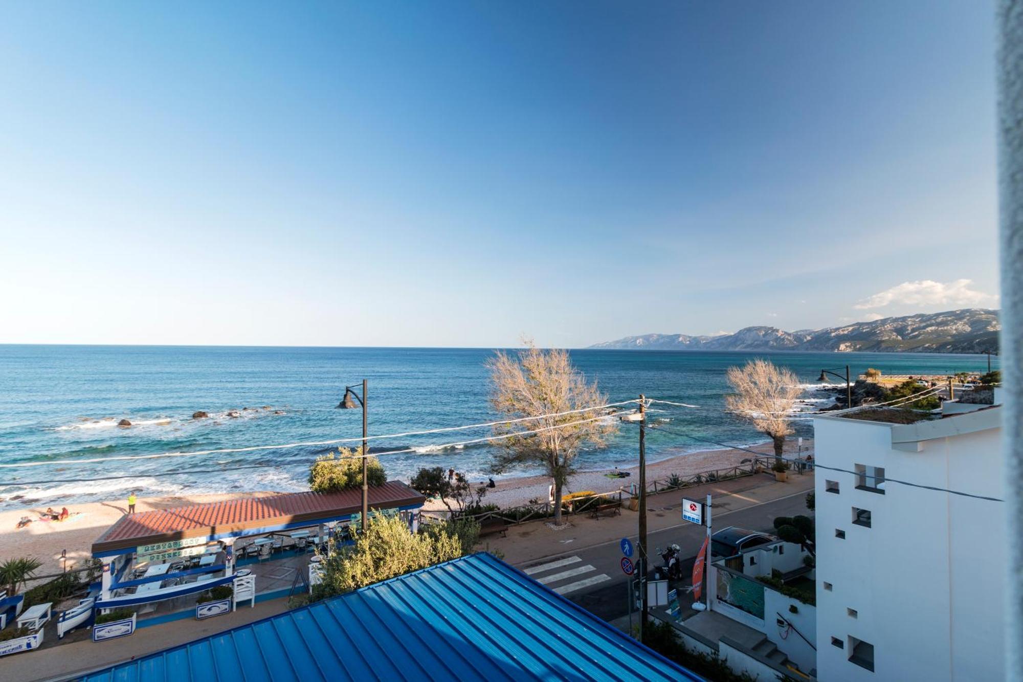 La Favorita Hotel Cala Gonone Exterior photo