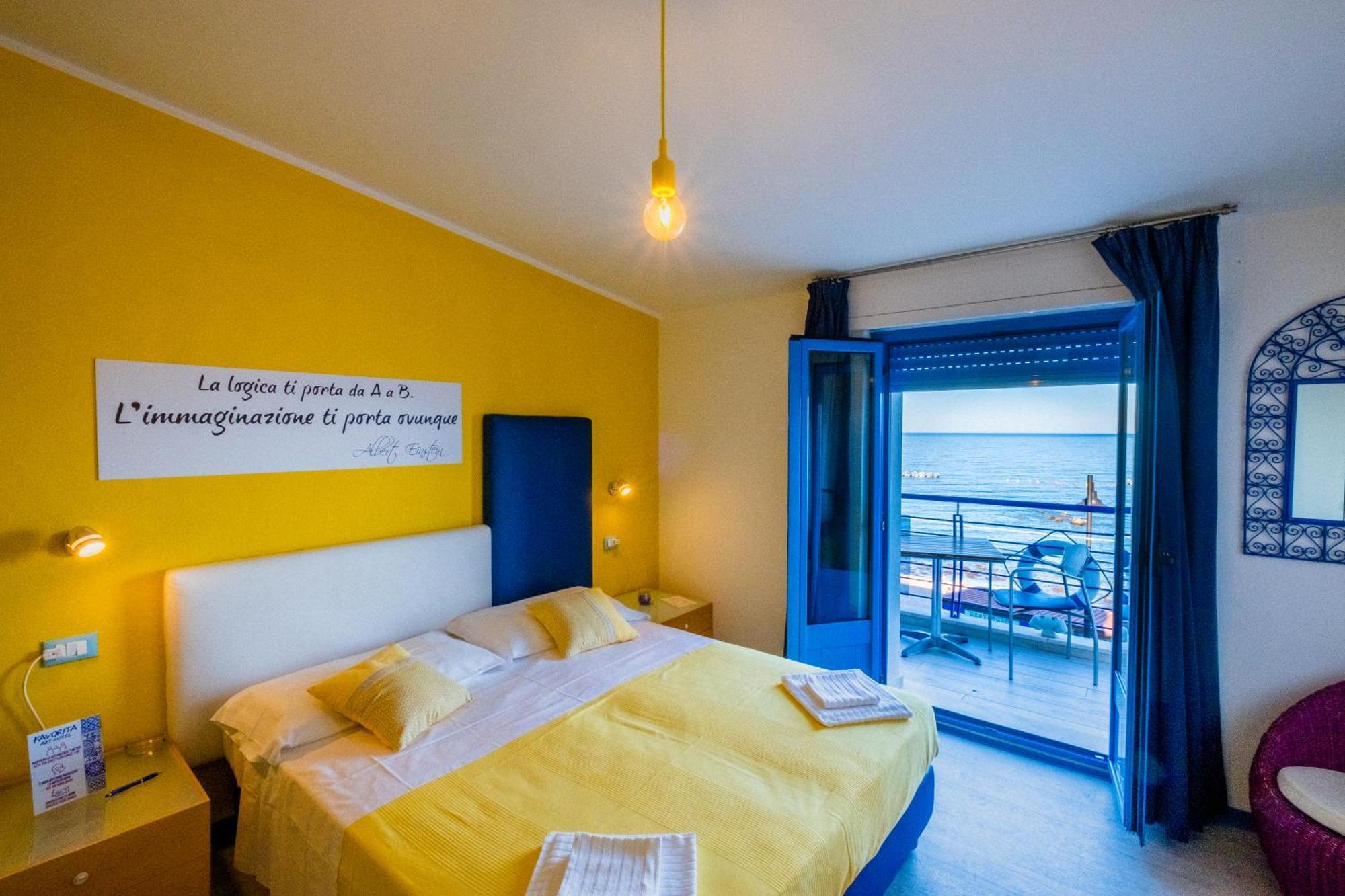 La Favorita Hotel Cala Gonone Exterior photo